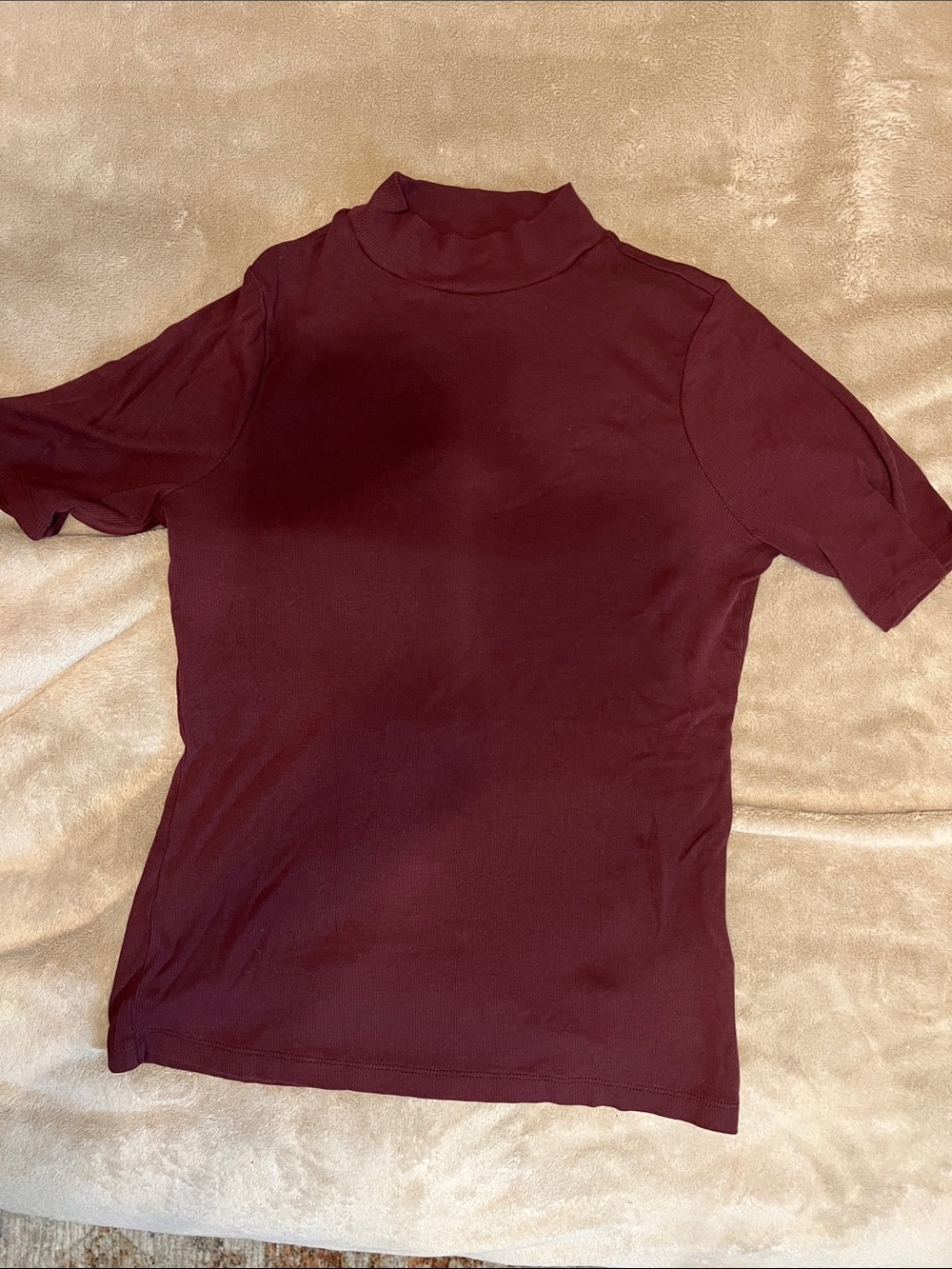 Madewell Short Sleeve Mock Neck Top in Burgundy